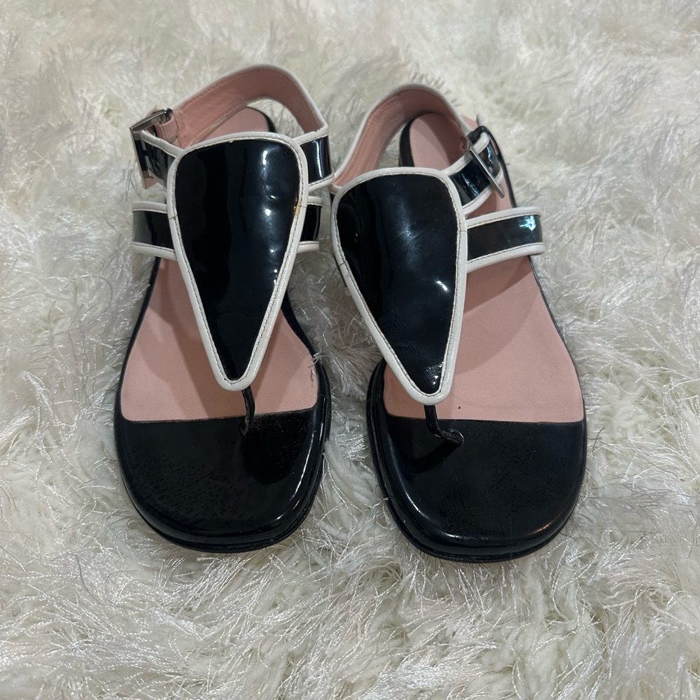 Taryn Rose Band White Women's Patent Leather Sandals